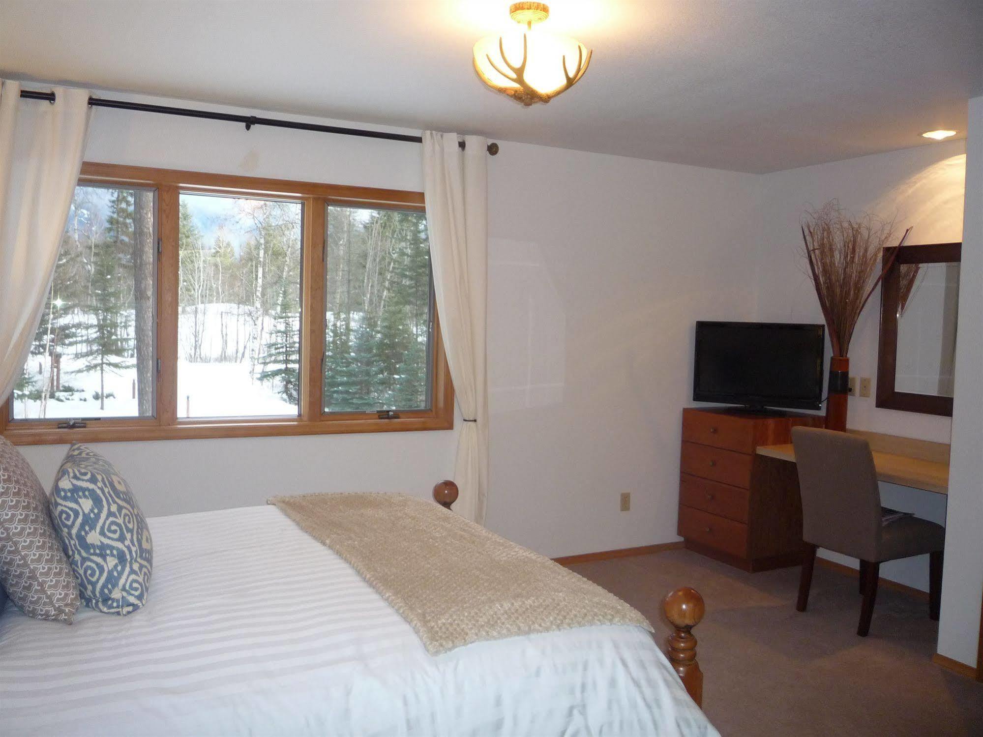 Meadow Lake View Bed And Breakfast Columbia Falls Exteriör bild